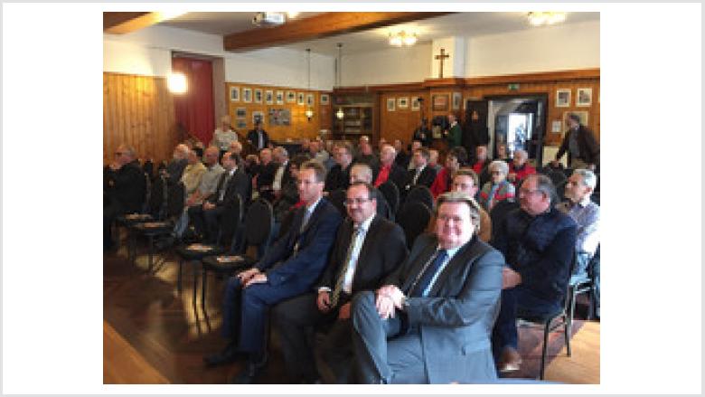 Detlef Seif, MdB, Dr. Ralf Nolten, MdL und Klaus Voussem, MdL unterstützen Hermann-Josef Esser